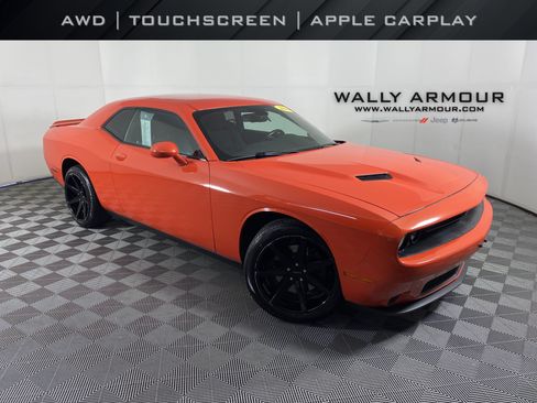 Used 2019 Dodge Challenger SXT AWD/4WD image 1