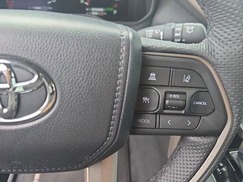 Used 2026 Toyota Sequoia Limited AWD/4WD image 20
