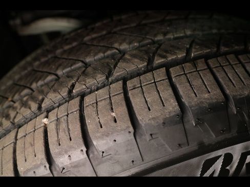 Used 2023 Chevrolet Silverado 1500 LT image 15