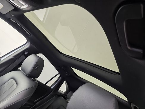 Certified 2025 Mercedes-Benz GLA 250 image 12