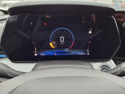 Used 2025 Chevrolet Trax LT image 15