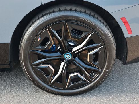 Used 2025 BMW iX M60 AWD/4WD image 12