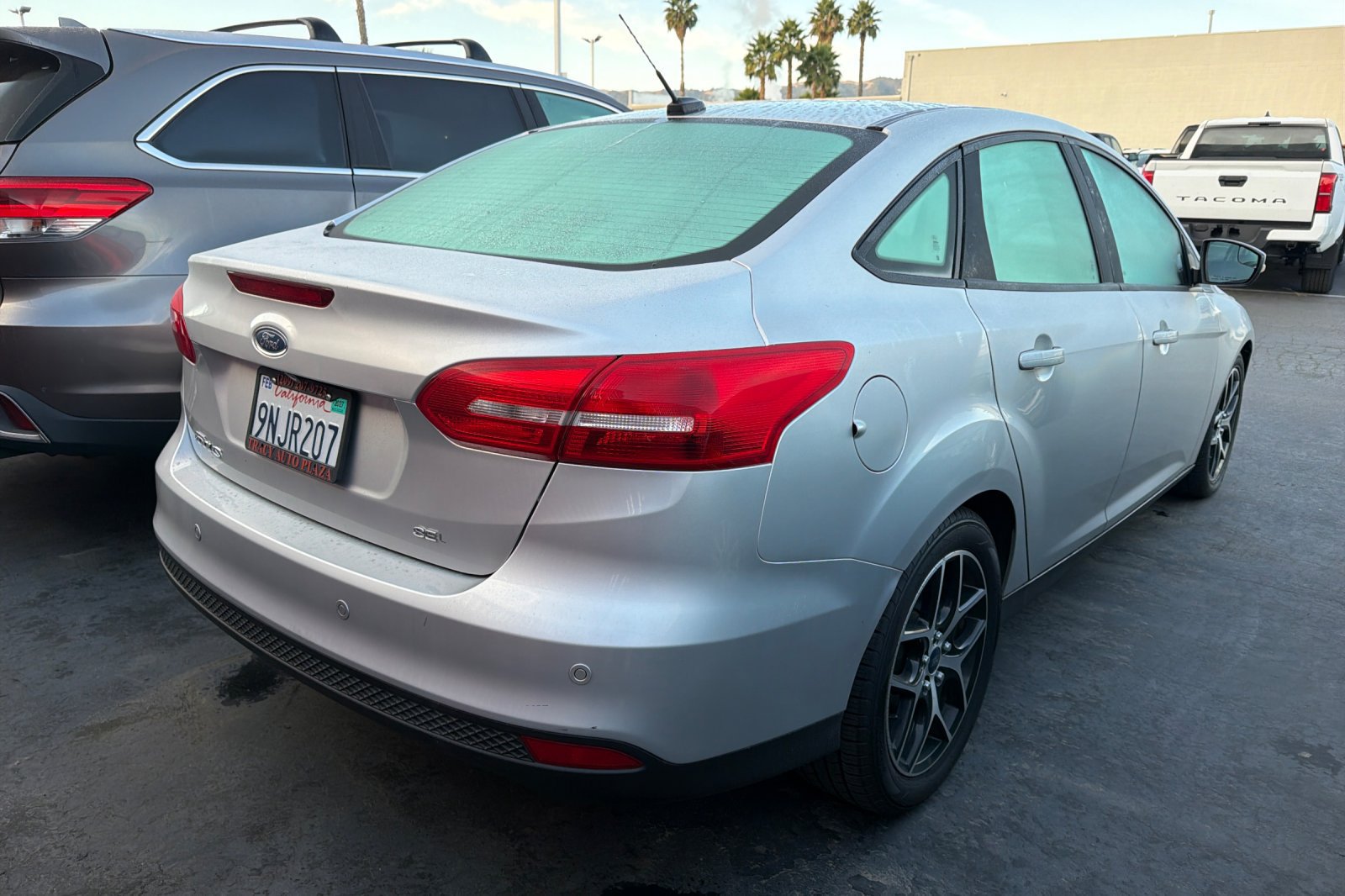 Used 2018 Ford Focus SEL FWD image 5