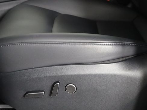 Used 2023 Tesla Model Y AWD image 21