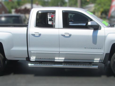 Used 2017 Chevrolet Silverado 1500 LT w/ All Star Edition AWD/4WD image 6