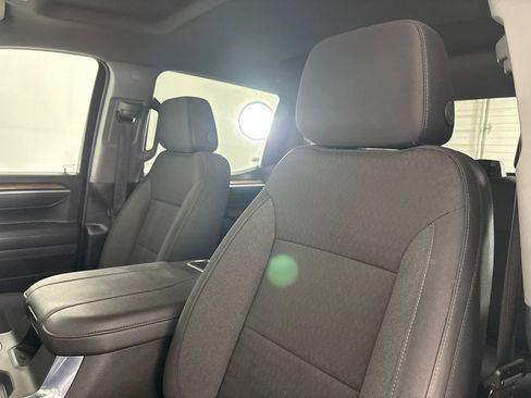Used 2025 Chevrolet Silverado 1500 LT AWD/4WD image 9
