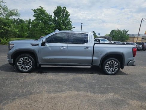 Used 2024 GMC Sierra 1500 Denali Ultimate image 3