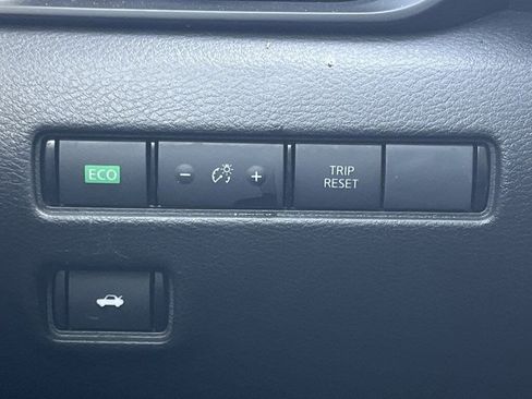 Used 2023 Nissan Sentra S image 11