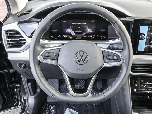 New 2026 Volkswagen Taos SE AWD/4WD image 24