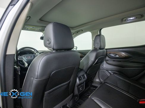 Used 2020 GMC Terrain Denali w/ Denali Premium Package AWD/4WD image 27