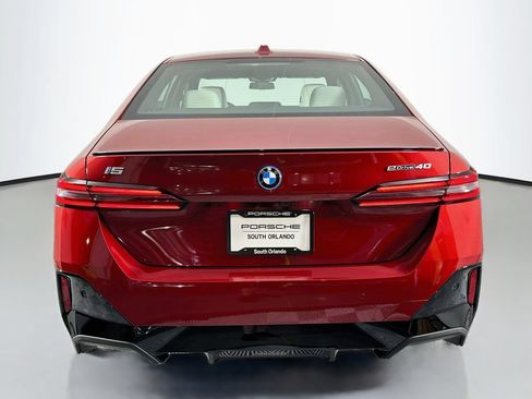 Used 2025 BMW i5 eDrive40i w/ M Sport Package RWD image 10