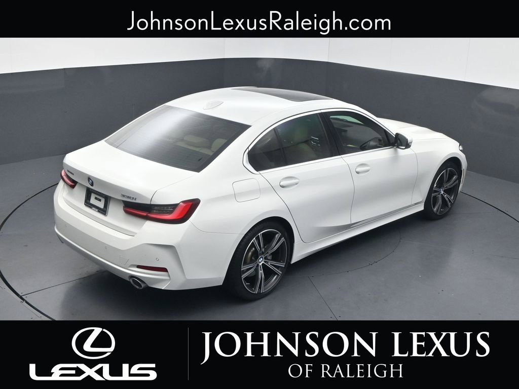 Used 2024 BMW 330i Sedan w/ Premium Package RWD image 27