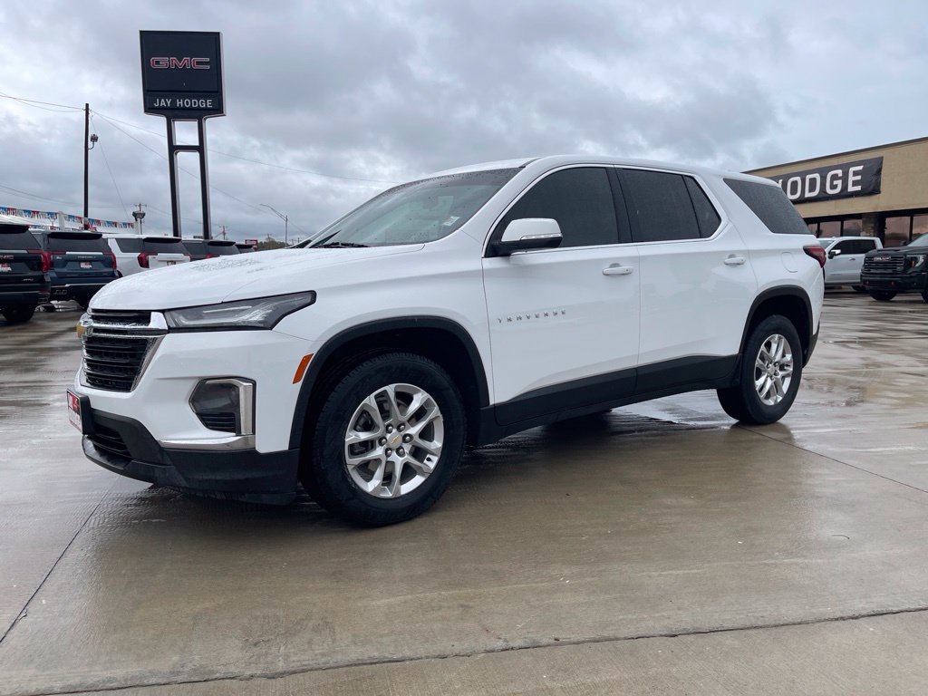 Used 2022 Chevrolet Traverse LS AWD/4WD image 2