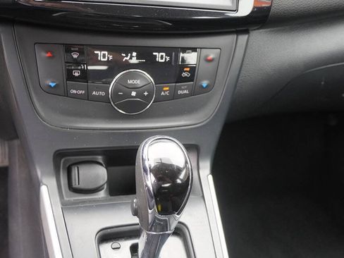 Used 2019 Nissan Sentra SV FWD image 19