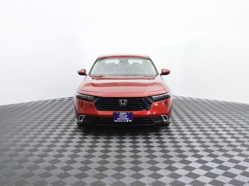 Used 2023 Honda Accord Touring image 4