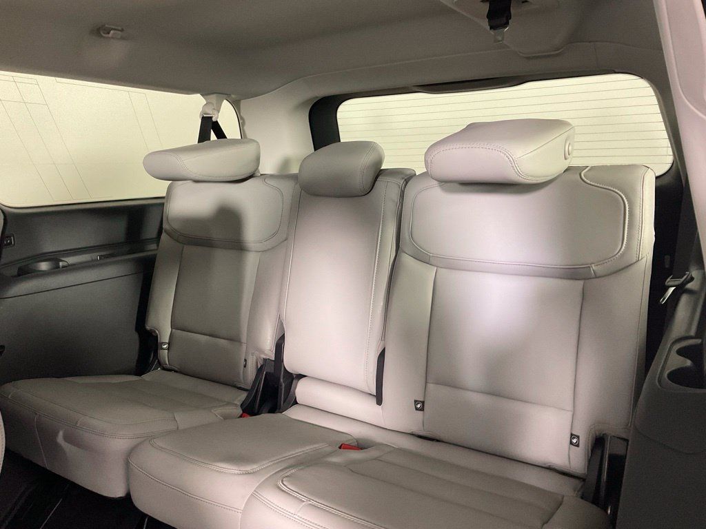 New 2027 Ford Expedition Max Active RWD image 17