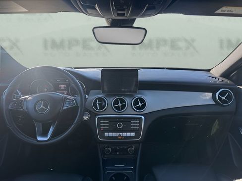 Used 2018 Mercedes-Benz GLA 250 image 13