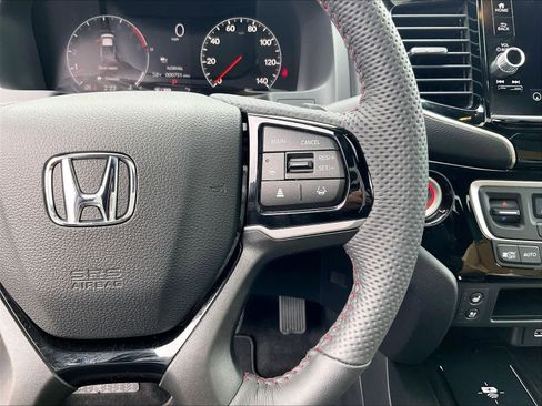 Certified 2026 Honda Ridgeline Black Edition image 24