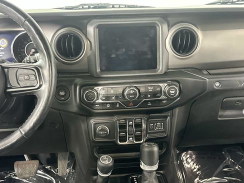 Used 2021 Jeep Wrangler Unlimited Sport AWD/4WD image 18