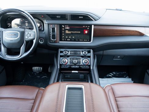 Used 2024 GMC Yukon Denali Ultimate image 23