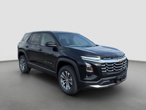 New 2026 Chevrolet Equinox LT w/ Convenience Package II FWD image 8