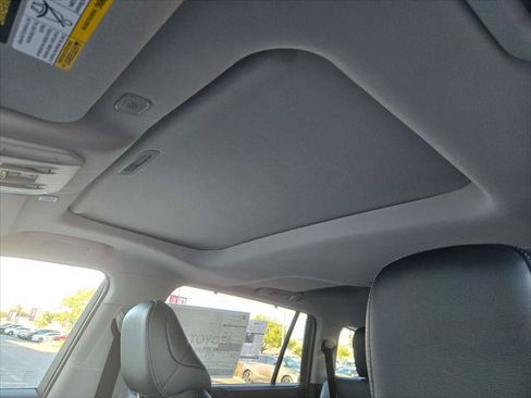 Certified 2026 Toyota Highlander Limited AWD/4WD image 17