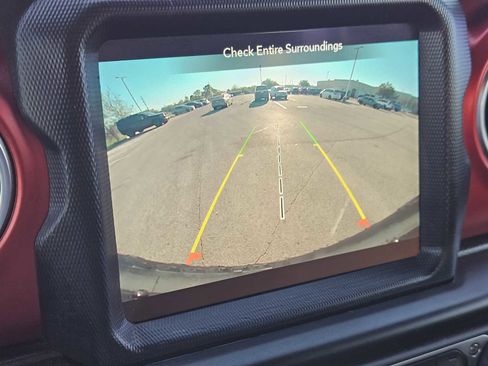 Used 2021 Jeep Wrangler Unlimited Rubicon w/ Xtreme Recon 35" Tire Package image 18