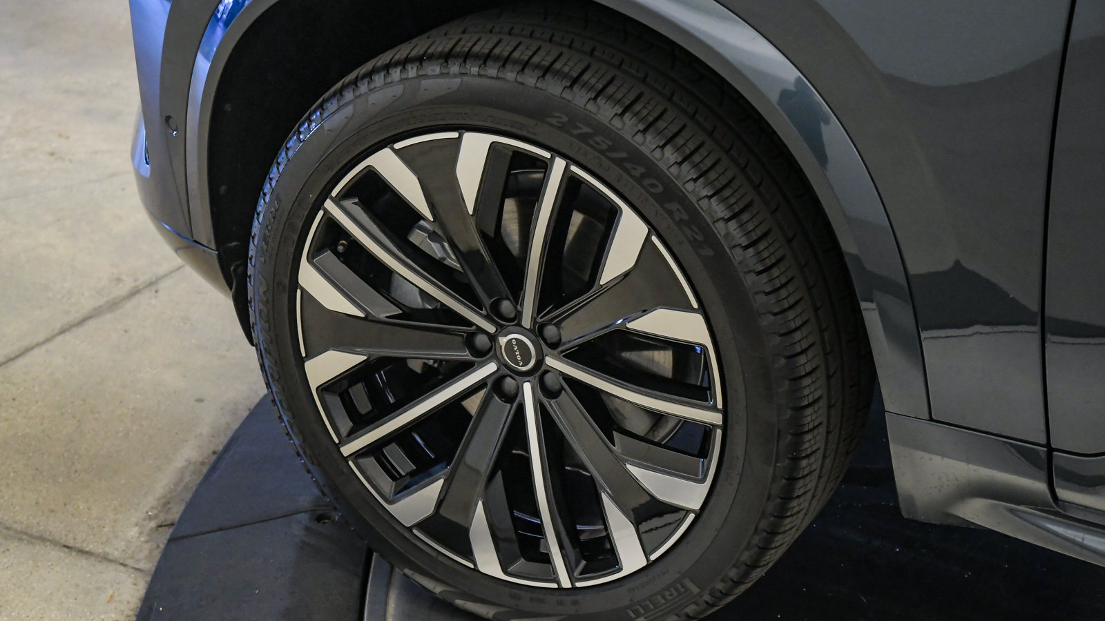 Certified 2026 Volvo XC90 B6 Plus w/ Protection Package AWD/4WD image 10