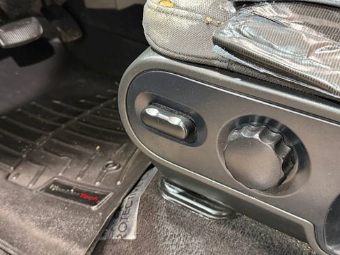 Used 2005 Ford F150 XLT AWD/4WD image 19