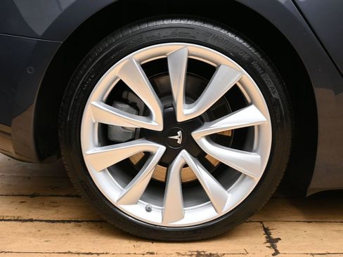 Used 2018 Tesla Model 3 Long Range image 14