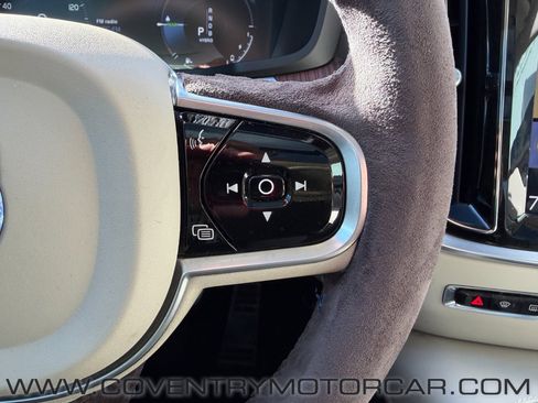 Used 2019 Volvo S60 T8 Inscription image 27