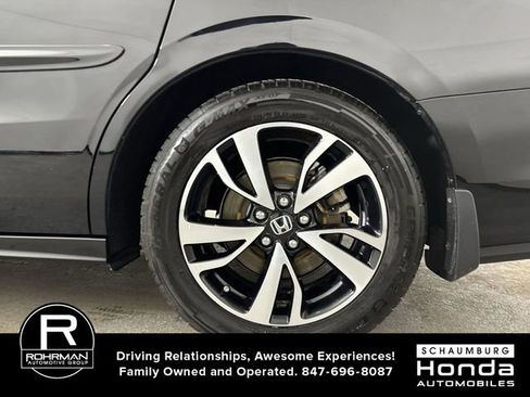 Used 2018 Honda Odyssey Elite image 5