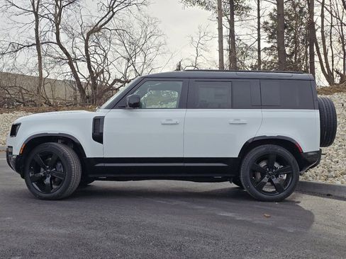 New 2026 Land Rover Defender 110 X-Dynamic SE AWD/4WD image 21