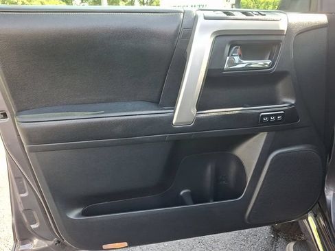 Used 2014 Toyota 4Runner Limited AWD/4WD image 14
