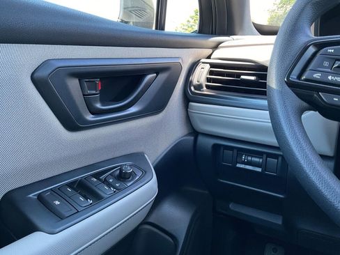 New 2025 Subaru Forester Base image 23