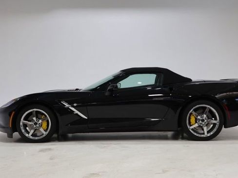 Used 2014 Chevrolet Corvette Stingray Convertible w/ 2LT Preferred Equipment Group RWD image 5