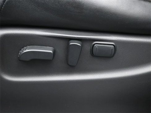 Used 2018 Nissan Armada SL w/ Moonroof Package image 31