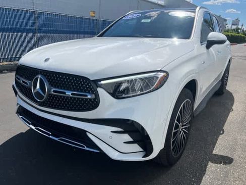 Certified 2025 Mercedes-Benz GLC 350e 4MATIC image 9