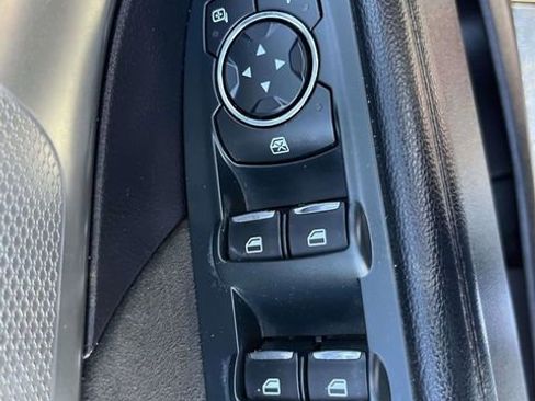Certified 2019 Ford Explorer XLT w/ Equipment Group 202A FWD image 12