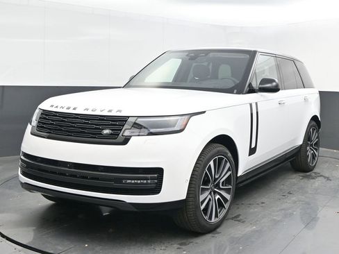New 2025 Land Rover Range Rover SE image 3
