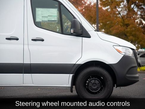 Used 2025 Mercedes-Benz Sprinter 2500 image 11