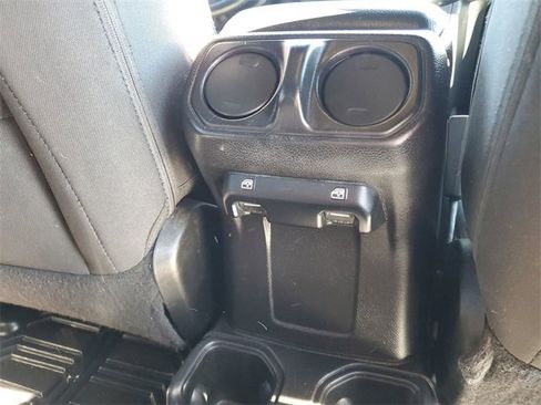 Used 2019 Jeep Wrangler Unlimited Sport S image 20