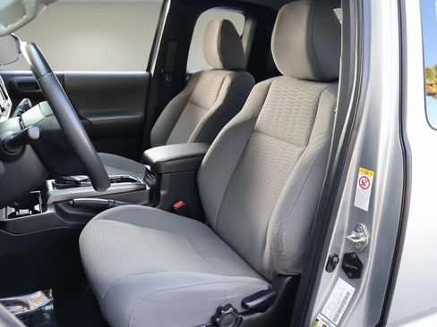 Used 2018 Toyota Tacoma SR5 image 13