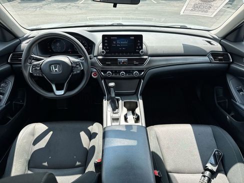 Used 2018 Honda Accord LX image 10