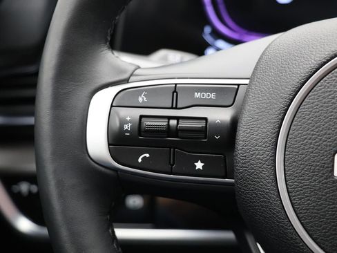 Used 2023 Kia Sportage EX image 19