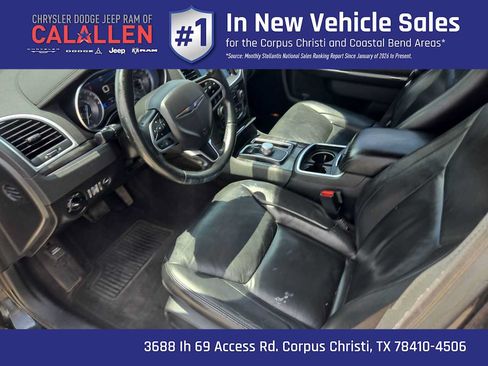 Used 2019 Chrysler 300 Touring L w/ Quick Order Package 22F RWD image 10