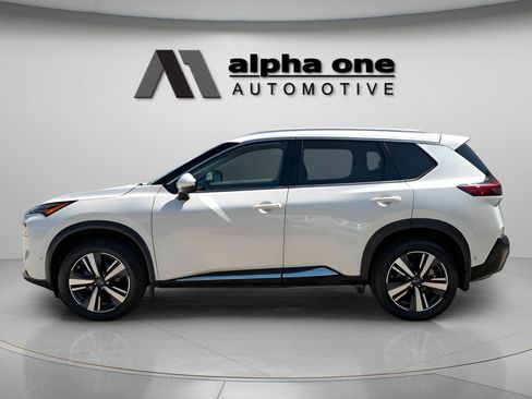 Used 2023 Nissan Rogue SL w/ SL Premium Package FWD image 11