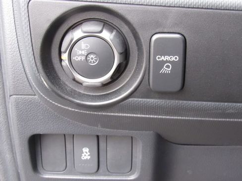 Used 2013 Honda Ridgeline RTS image 32