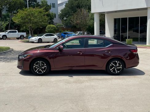 Used 2024 Nissan Sentra SV FWD image 3