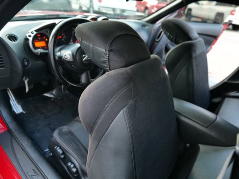 Used 2017 Nissan 370Z Coupe image 46